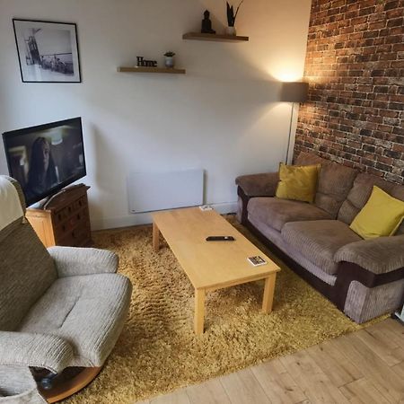 The Snug Apartment Letterkenny Bagian luar foto