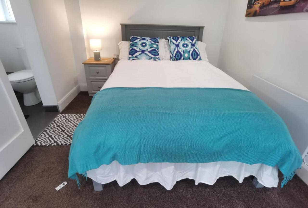 The Snug Apartment Letterkenny Bagian luar foto