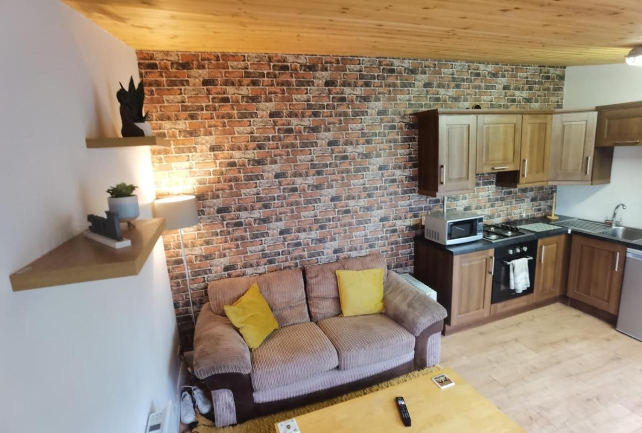 The Snug Apartment Letterkenny Bagian luar foto