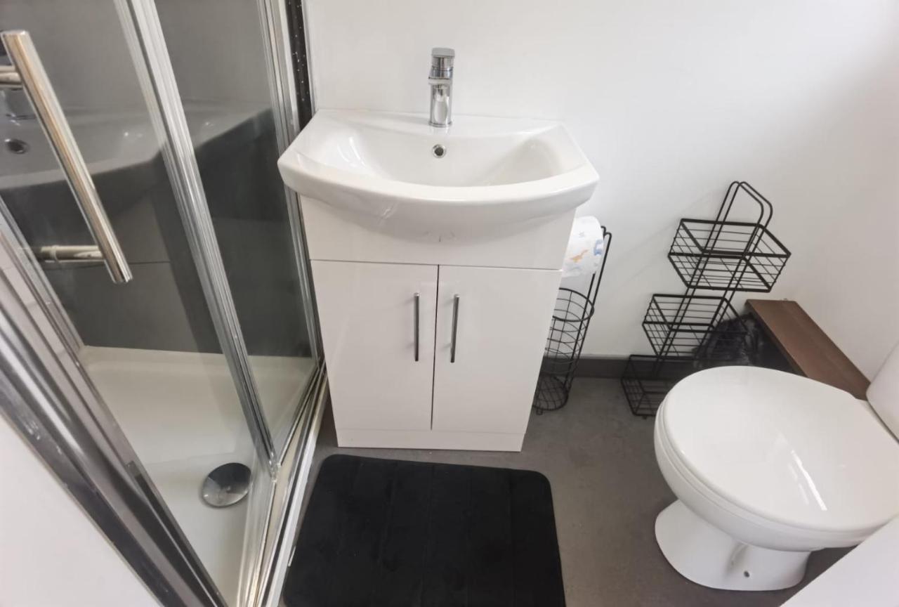 The Snug Apartment Letterkenny Bagian luar foto