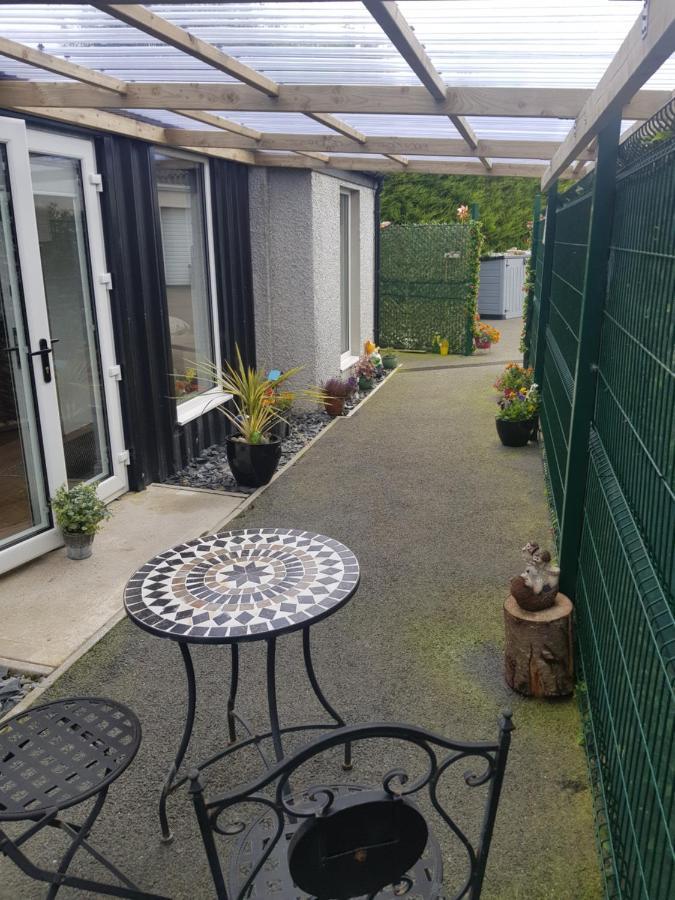 The Snug Apartment Letterkenny Bagian luar foto